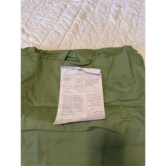 Elegant Green Throw Blanket - Picture 2 of 6